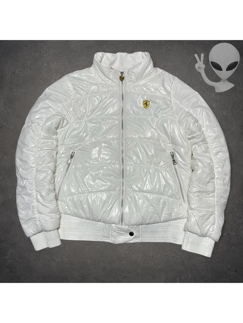Puma x Ferrari Women's US M White Shiny Quilted Puffer Jacket F1 Motorsport